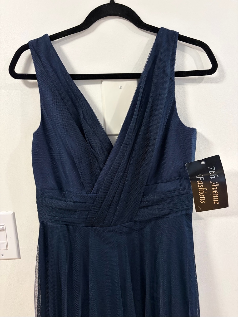 Navy V-Neck Sleeveless Evening Dress